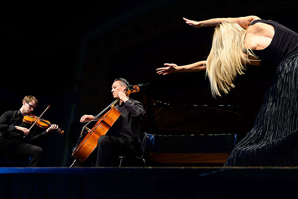 Kenneth Renshaw, Yang Bao, Whitney Schmanski performing