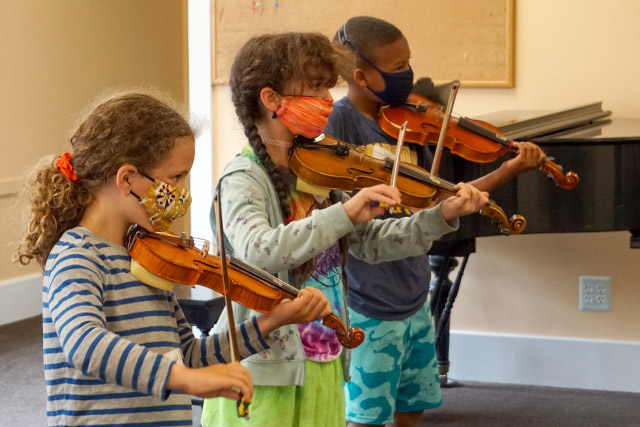 2012_summer-violin-group